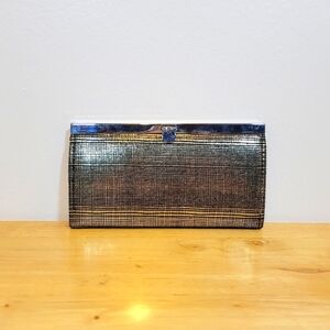 Metallic Slim Clutch